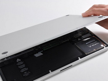 apple macBook pro 17 inch